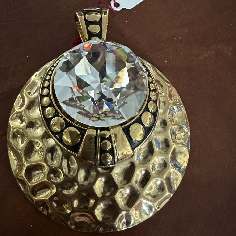 NWOT HAMMERED BRASS LIKE Crystal Pendant